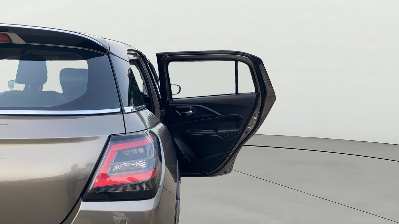 2024 Maruti Swift ZXI PLUS, Petrol, Manual, 31,305 km, RHS Rear Door