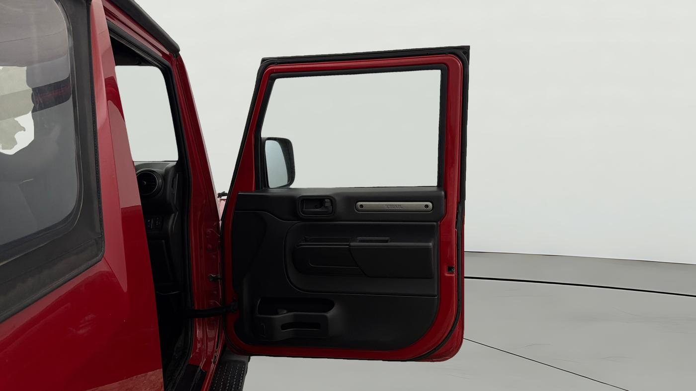 2023 Mahindra Thar LX D 4WD AT CONVERTIBLE, Diesel, Automatic, 46,046 km, RHS Front Door