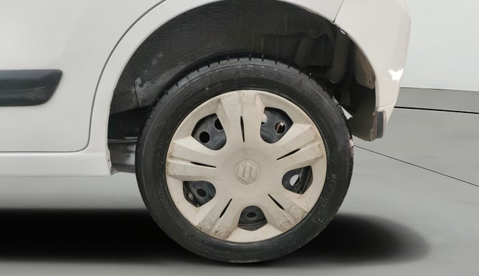 2016 Maruti Wagon R 1.0 VXI (O) AMT, Petrol, Automatic, 1,11,583 km, Left Rear Wheel
