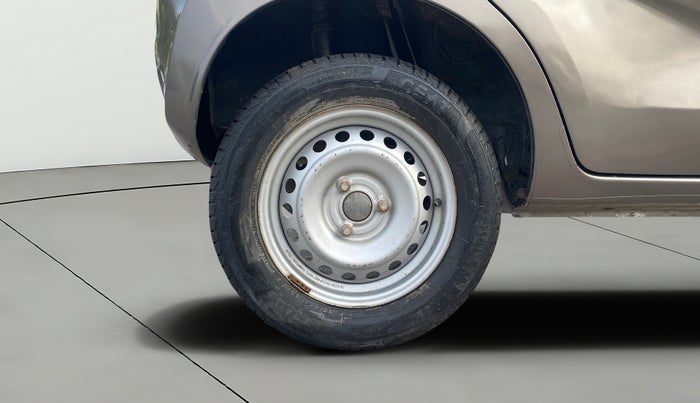 2021 Datsun Redi Go A, Petrol, Manual, 40,360 km, Right Rear Wheel