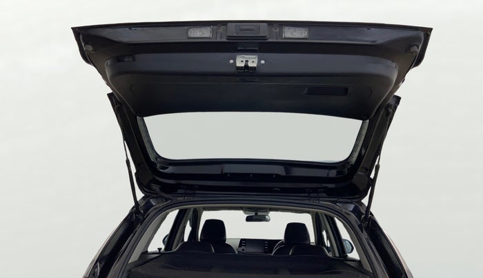 2022 KIA SONET HTK PLUS 1.0 IMT, Petrol, Manual, 57,369 km, Boot Door Open