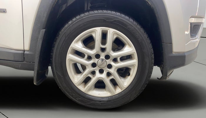 2018 Jeep Compass LIMITED (O) 2.0 DIESEL 4X4, Diesel, Manual, 1,15,207 km, Right Front Wheel