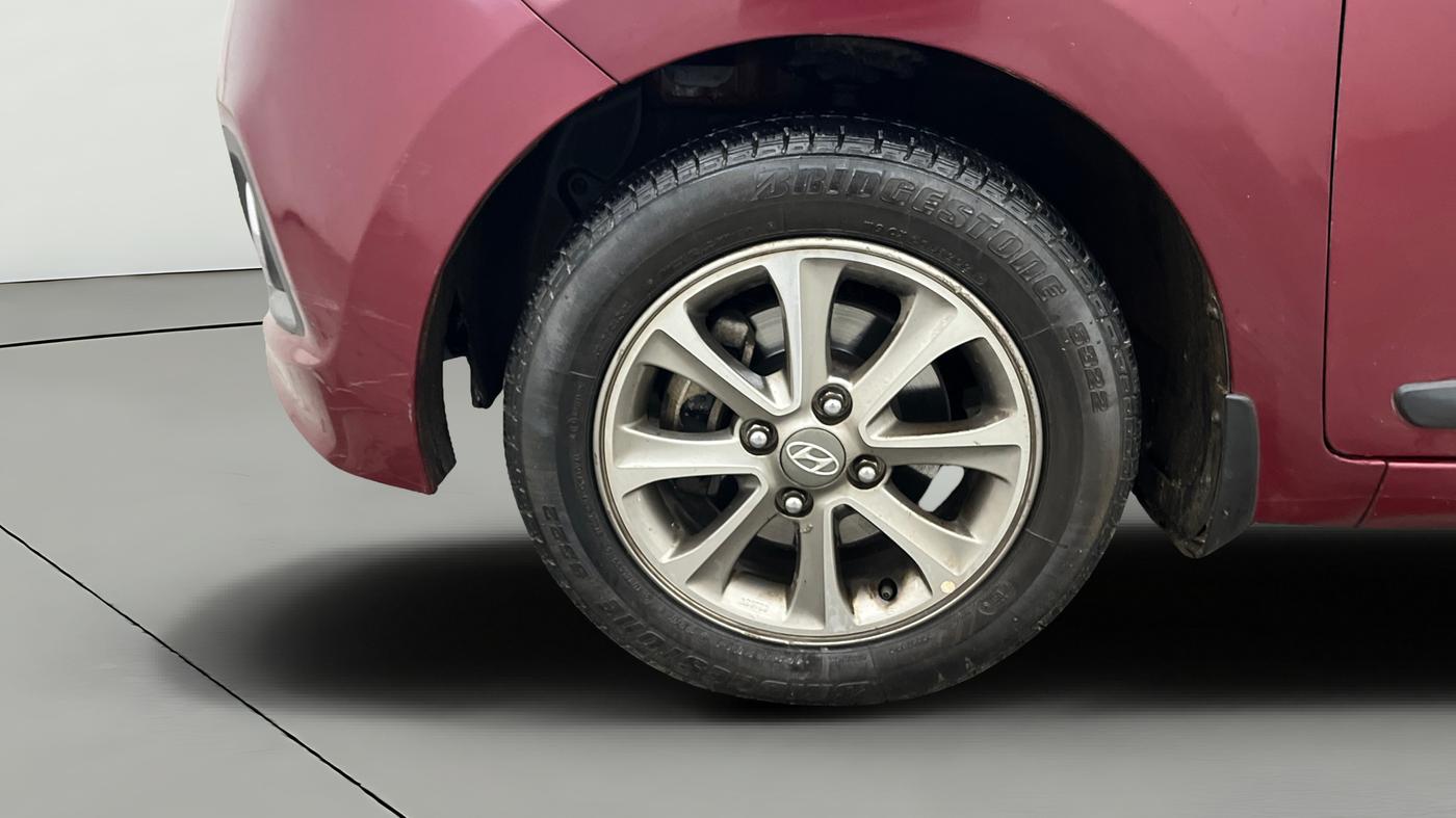 2015 Hyundai Grand i10 ASTA (O) 1.2 KAPPA VTVT, Petrol, Manual, 69,662 km, Left Front Wheel