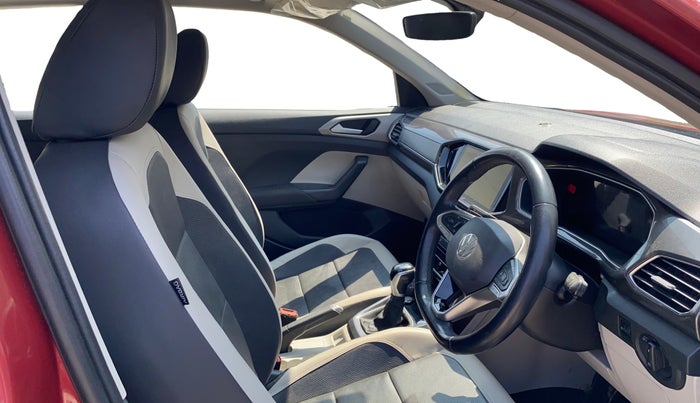 2022 Volkswagen TAIGUN TOPLINE 1.0 TSI AT, Petrol, Automatic, 24,835 km, Right Side Front Door Cabin