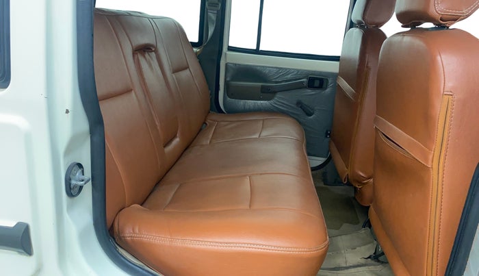 2018 Mahindra Bolero POWER PLUS SLE, Diesel, Manual, 1,08,036 km, Right Side Rear Door Cabin