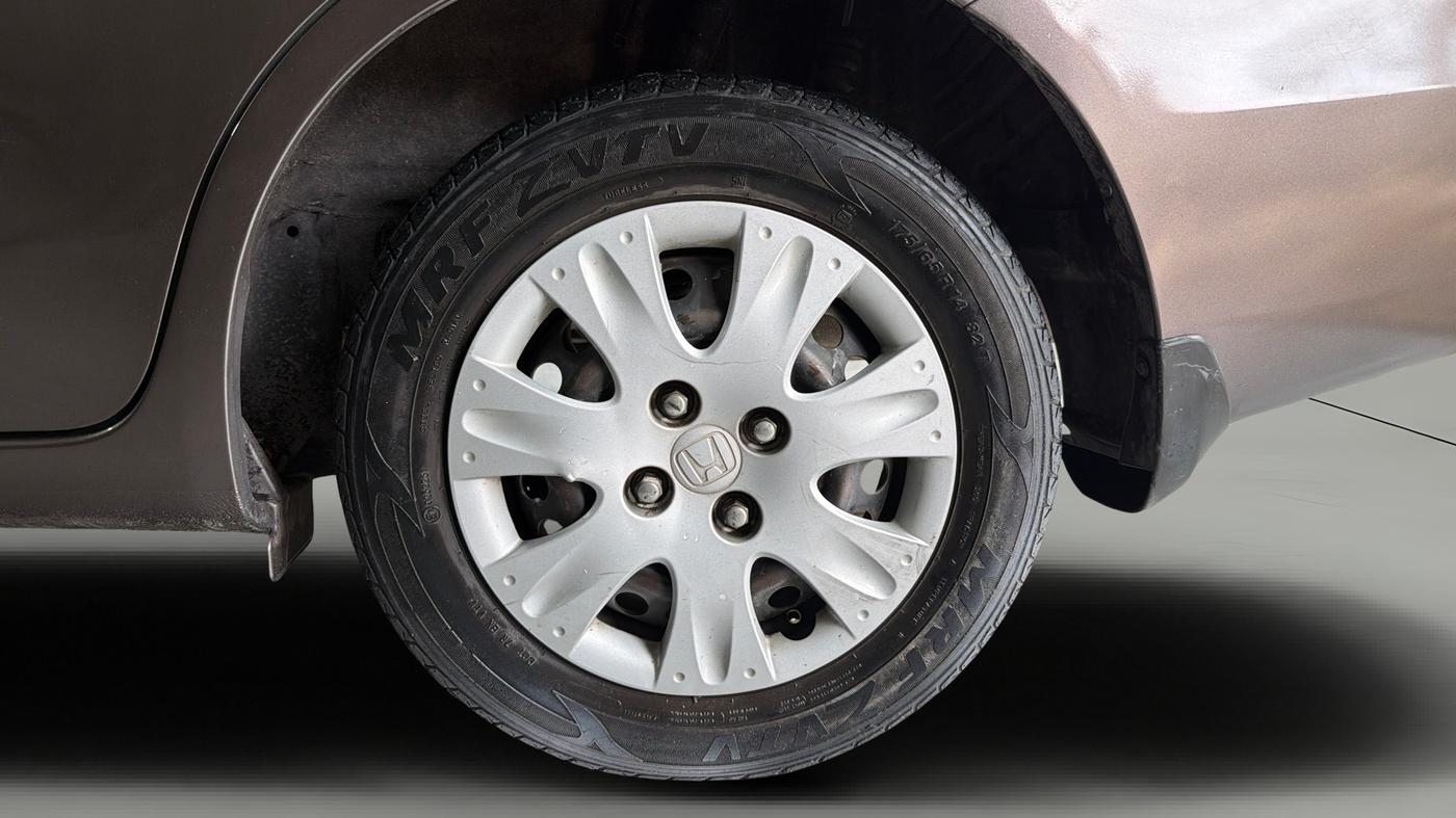 2015 Honda Amaze 1.2L I-VTEC S, Petrol, Manual, 32,216 km, Left Rear Wheel