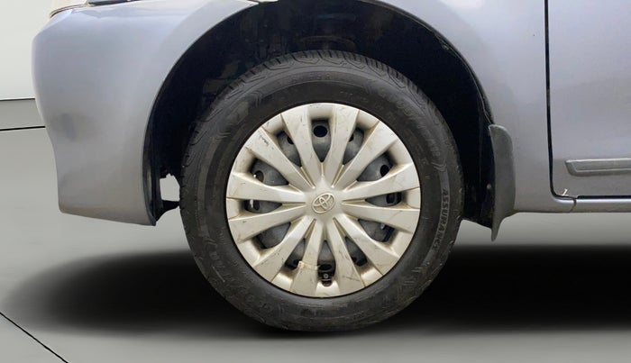 2014 Toyota Etios Liva G, Petrol, Manual, 69,429 km, Left Front Wheel