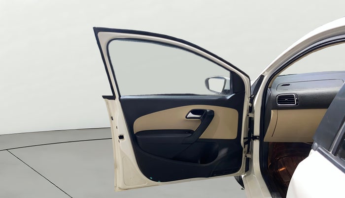 2016 Volkswagen Polo HIGHLINE1.2L, Petrol, Manual, 33,574 km, LHS Front Door