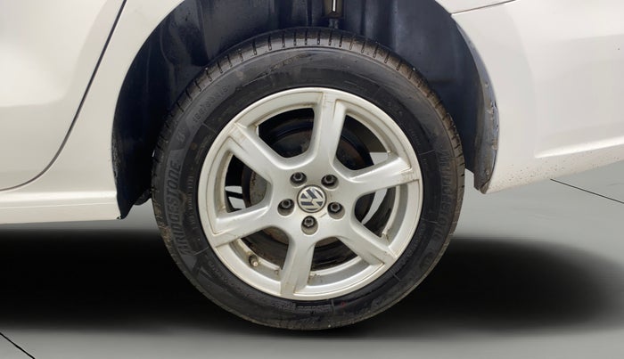 2015 Volkswagen Vento HIGHLINE DIESEL 1.5, Diesel, Manual, 1,04,054 km, Left Rear Wheel
