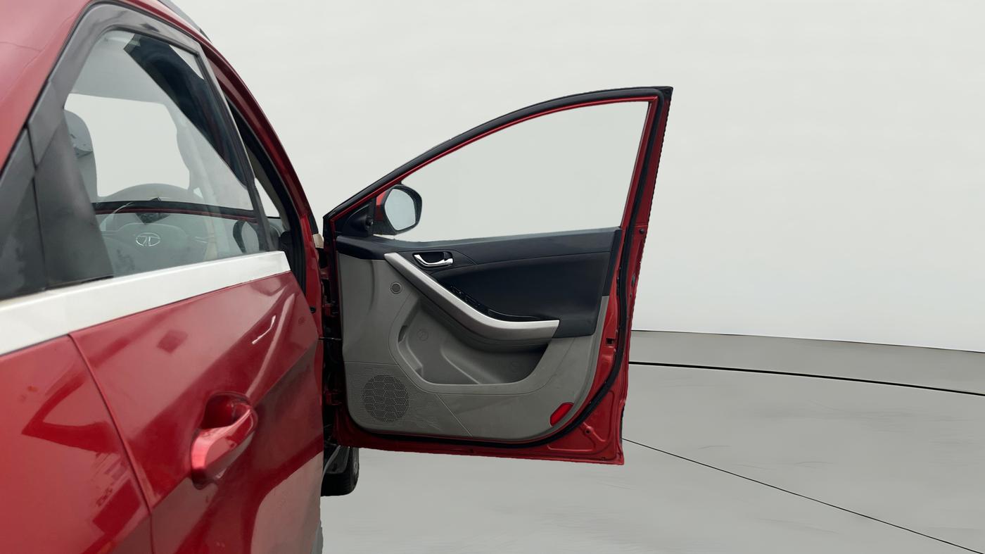2019 Tata NEXON XZ PLUS DIESEL, Diesel, Manual, 66,593 km, RHS Front Door