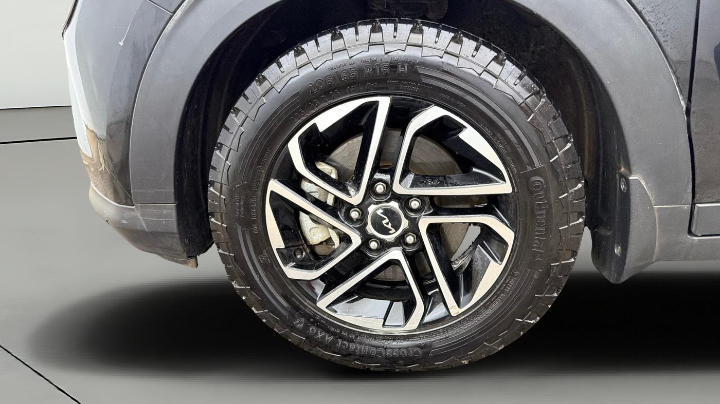 2022 KIA CARENS PRESTIGE PLUS 1.4 PETROL DCT 7 STR, Petrol, Automatic, 66,148 km, Left Front Wheel