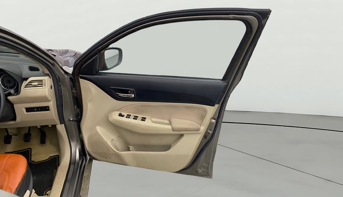 2020 Maruti Dzire VXI, Petrol, Manual, 1,23,412 km, RHS Front Door