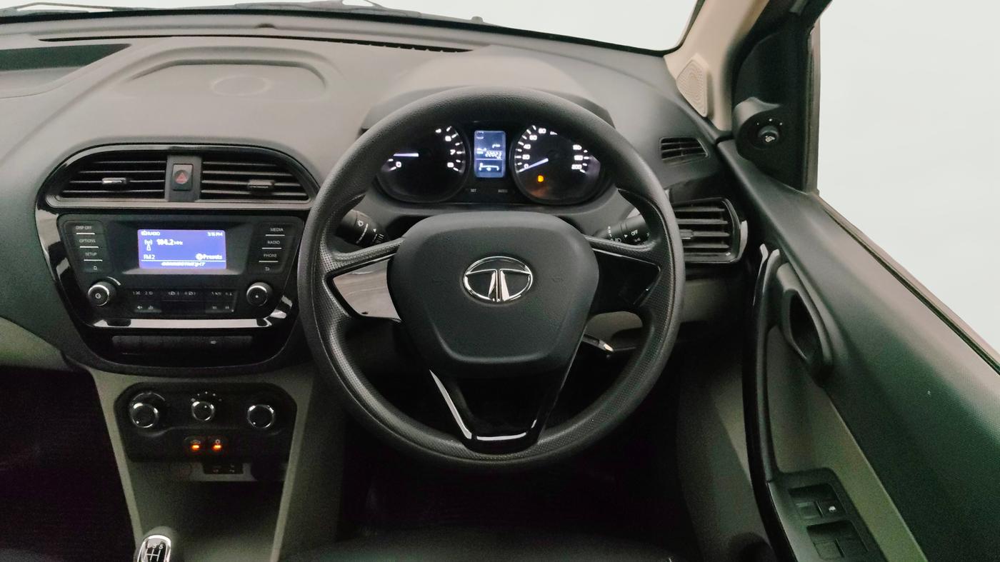 2018 Tata Tiago XT PETROL, Petrol, Manual, 21,996 km, Steering Wheel Close Up