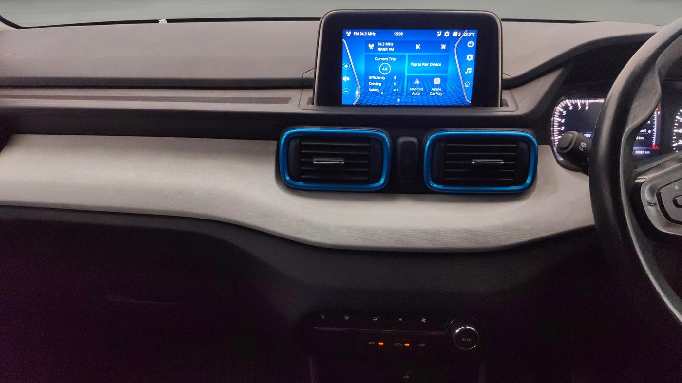 2021 Tata PUNCH CREATIVE  1.2 RTN DUAL TONE, Petrol, Manual, 30,571 km, Air Conditioner