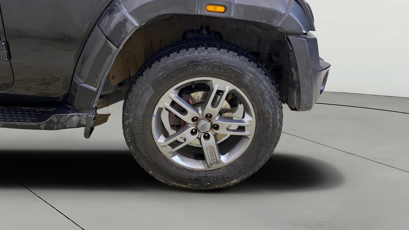 2021 Mahindra Thar LX PETROL HT 4WD AT, Petrol, Automatic, 78,013 km, Right Front Wheel