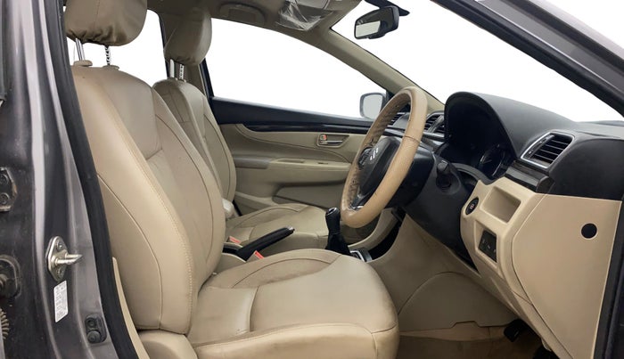 2017 Maruti Ciaz ALPHA DIESEL 1.3, Diesel, Manual, 60,478 km, Right Side Front Door Cabin