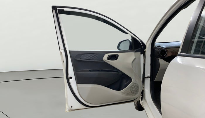 2020 Hyundai AURA S 1.2 CNG, CNG, Manual, 56,589 km, LHS Front Door