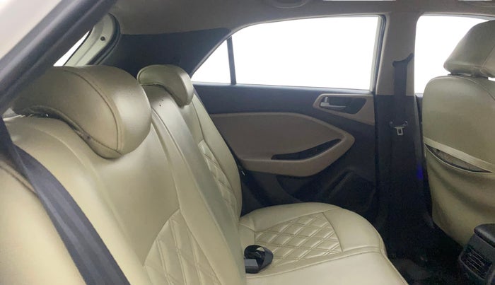 2016 Hyundai Elite i20 ASTA 1.2, Petrol, Manual, 83,185 km, Right Side Rear Door Cabin