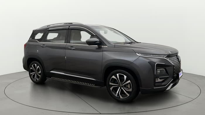 2024 MG HECTOR PLUS SHARP PRO 1.5 PETROL TURBO CVT 7 STR, Petrol, Automatic, 29,424 km, Right Front Diagonal