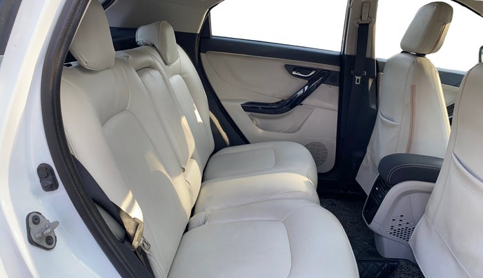 2021 Tata NEXON XZA PLUS SUNROOF PETROL, Petrol, Automatic, 64,166 km, Right Side Rear Door Cabin