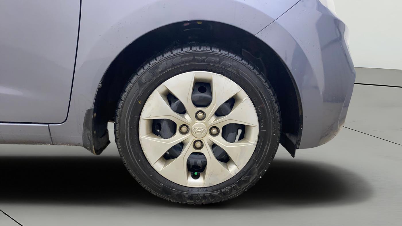 2019 Hyundai Xcent S 1.2, Petrol, Manual, 70,384 km, Right Front Wheel