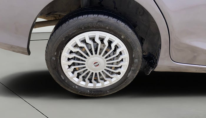 2020 Honda Amaze 1.2L I-VTEC S, Petrol, Manual, 1,19,949 km, Right Rear Wheel