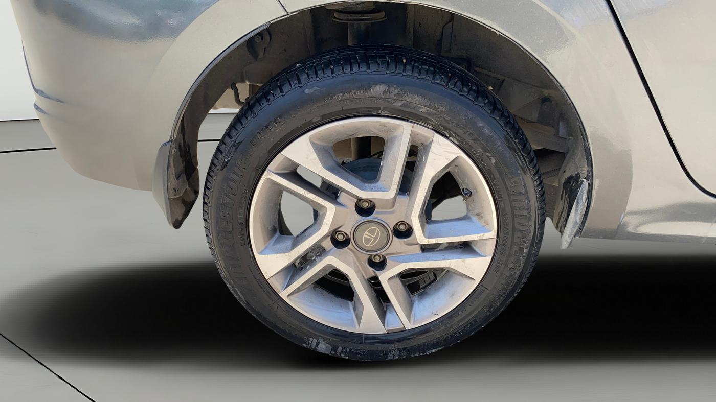 2023 Tata TIGOR XZA PLUS PETROL, Petrol, Automatic, 28,690 km, Right Rear Wheel