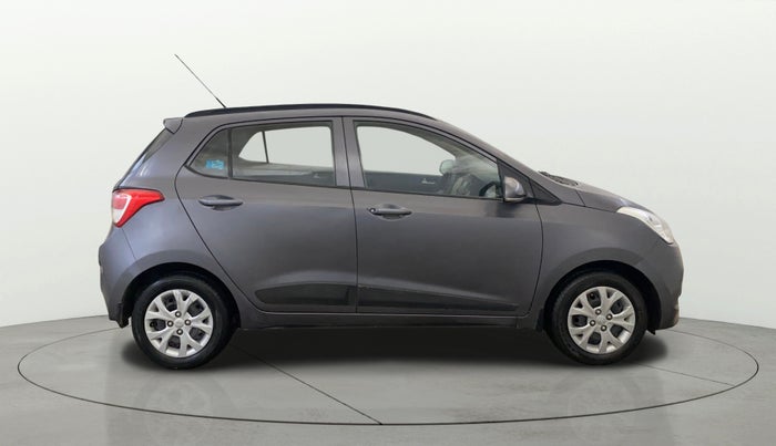 2016 Hyundai Grand i10 SPORTZ 1.2 KAPPA VTVT, Petrol, Manual, 30,878 km, Right Side View