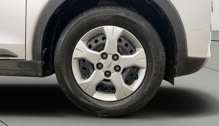 2021 Mahindra XUV300 W6 1.5 Sunroof Diesel, Diesel, Manual, 71,527 km, Right Front Wheel