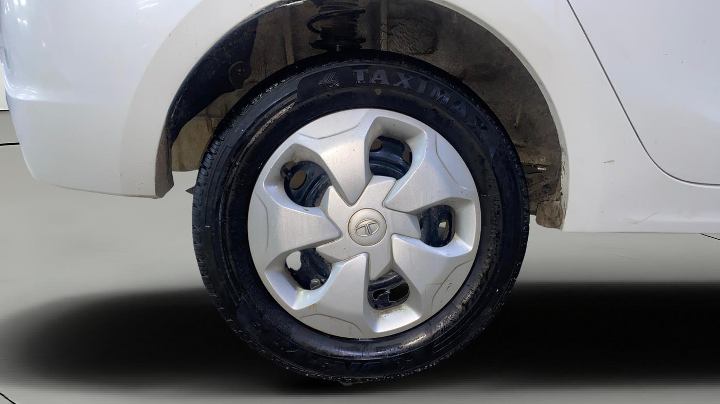 2017 Tata TIGOR XM PETROL, Petrol, Manual, 82,161 km, Right Rear Wheel
