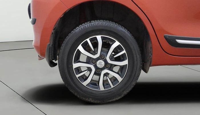 2020 Maruti Swift VXI, Petrol, Manual, 21,989 km, Right Rear Wheel