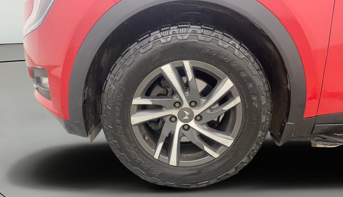 2021 Mahindra XUV700 AX 5 P MT 5 STR, Petrol, Manual, 83,425 km, Left Front Wheel