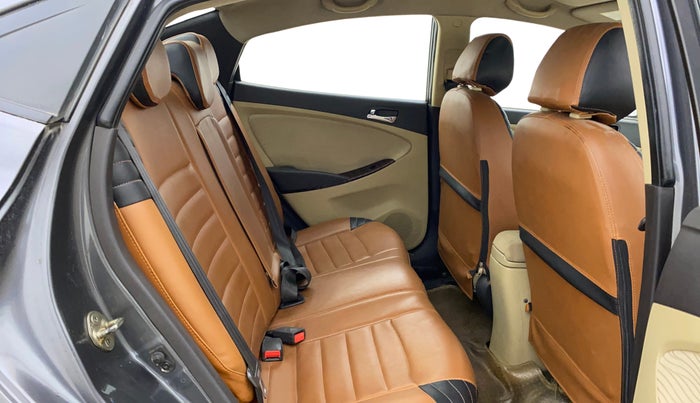 2013 Hyundai Verna FLUIDIC 1.6 VTVT SX, Petrol, Manual, 55,937 km, Right Side Rear Door Cabin