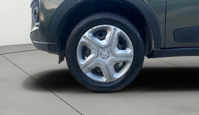 2021 Tata NEXON XZ PETROL, Petrol, Manual, 76,618 km, Left Front Wheel