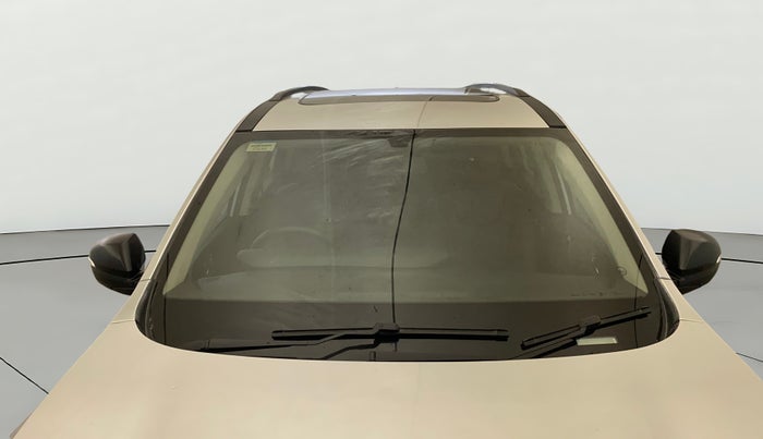 2023 Mahindra XUV700 AX 5 D MT 7 STR, Diesel, Manual, 52,057 km, Front Windshield