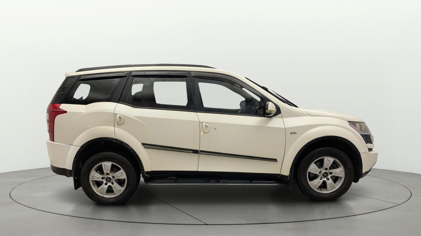 2012 Mahindra XUV500 W8, Diesel, Manual, 1,55,674 km, Right Side View