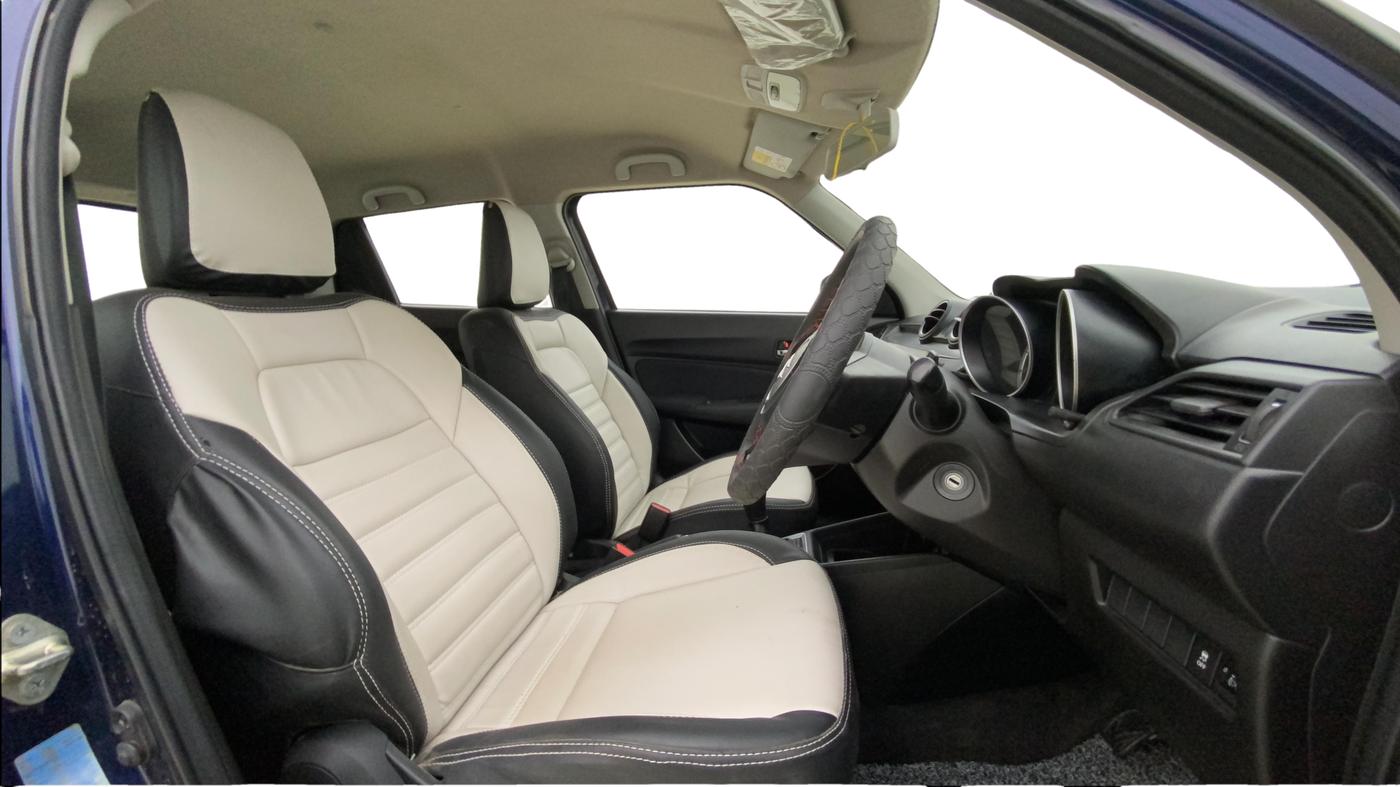 2023 Maruti Swift VXI, Petrol, Manual, 37,258 km, Right Side Front Door Cabin