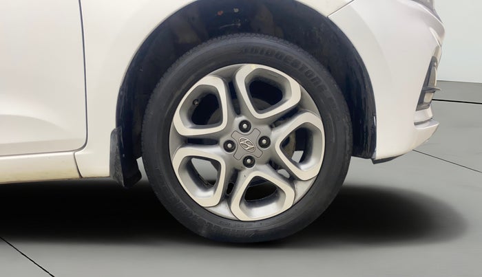 2019 Hyundai Elite i20 SPORTZ PLUS 1.2 DUAL TONE, Petrol, Manual, 49,919 km, Right Front Wheel