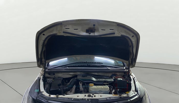 2017 Tata Hexa XMA 4X2 7 STR, Diesel, Automatic, 77,501 km, Open Bonet