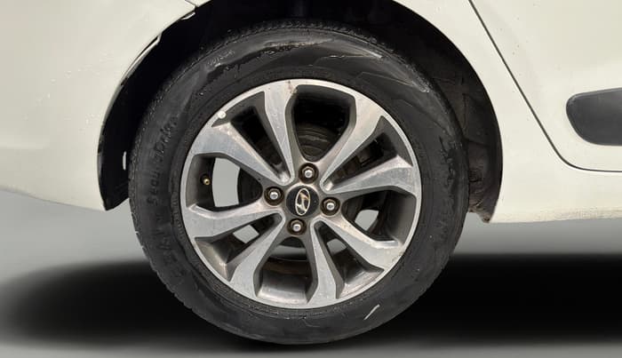 2014 Hyundai Xcent SX 1.2 (O), Petrol, Manual, 1,17,664 km, Right Rear Wheel