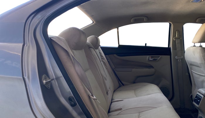 2017 Maruti Ciaz DELTA DIESEL 1.3, Diesel, Manual, 70,082 km, Right Side Rear Door Cabin