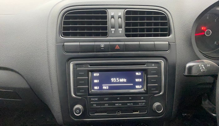 2016 Volkswagen Polo COMFORTLINE 1.2L, Petrol, Manual, 1,00,255 km, Air Conditioner