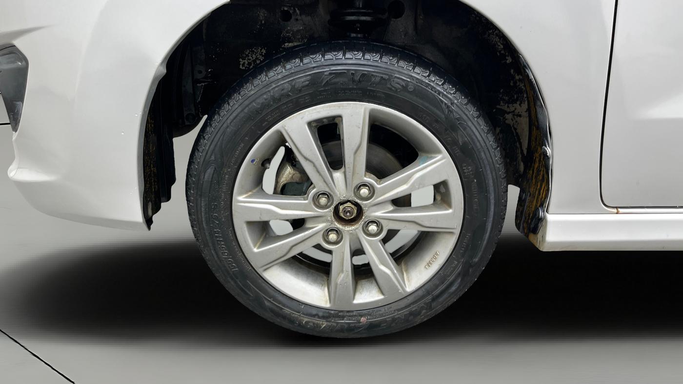 2013 Maruti Wagon R Stingray VXI, Petrol, Manual, 27,804 km, Left Front Wheel