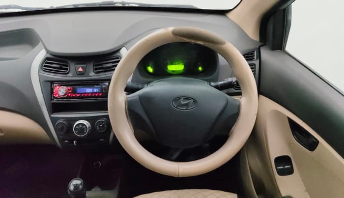 2014 Hyundai Eon ERA +, Petrol, Manual, 52,136 km, Steering Wheel Close Up