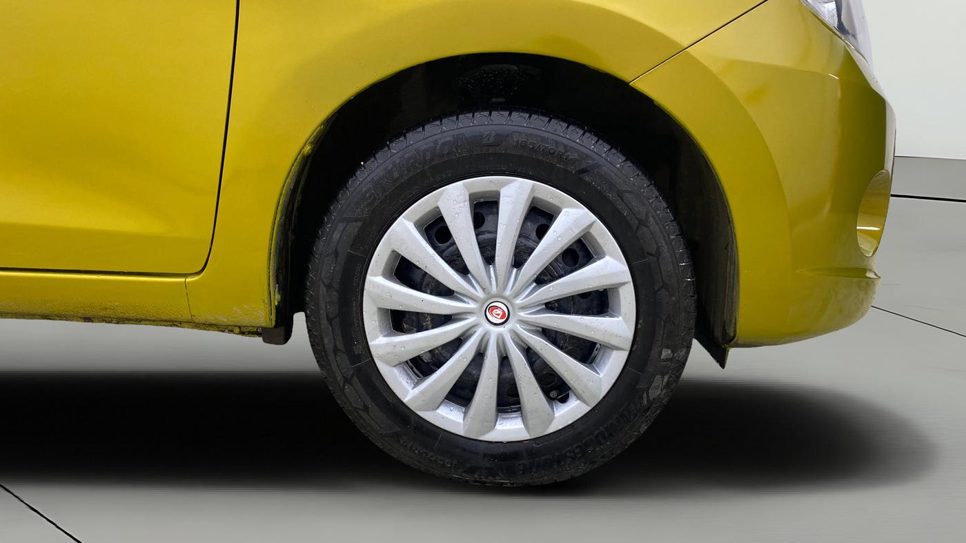 2014 Maruti Celerio VXI CNG, CNG, Manual, 1,17,536 km, Right Front Wheel