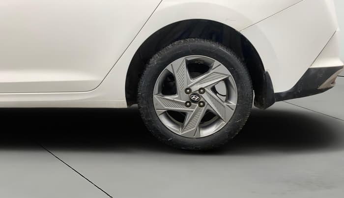2022 Hyundai Verna SX 1.5 VTVT, Petrol, Manual, 37,361 km, Left Rear Wheel