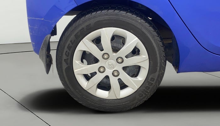 2015 Hyundai Eon MAGNA +, Petrol, Manual, 10,735 km, Right Rear Wheel