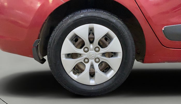 2014 Hyundai Xcent S 1.2, Petrol, Manual, 1,06,542 km, Right Rear Wheel