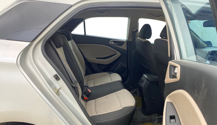 2017 Hyundai Elite i20 ASTA 1.4 CRDI (O), Diesel, Manual, 63,034 km, Right Side Rear Door Cabin