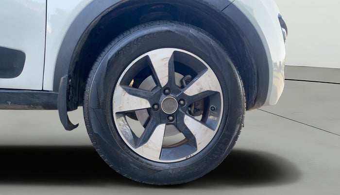 2019 Tata NEXON XZ PLUS PETROL DUAL TONE, Petrol, Manual, 1,15,251 km, Right Front Wheel